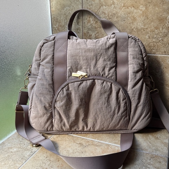 Isaac Mizrahi Handbags - Isaac Mizrahi Overnighter Tote Travel Gym Baby Bag Personal Item Carry Crossbody